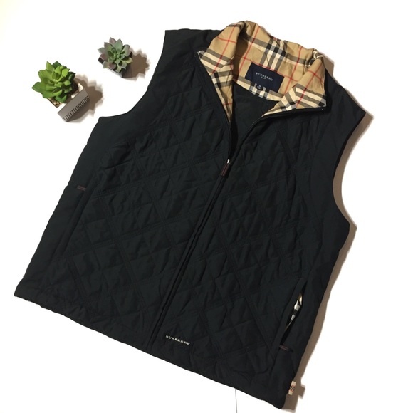 Burberry Jackets & Blazers - Burberry balck quilted puffer vest, M